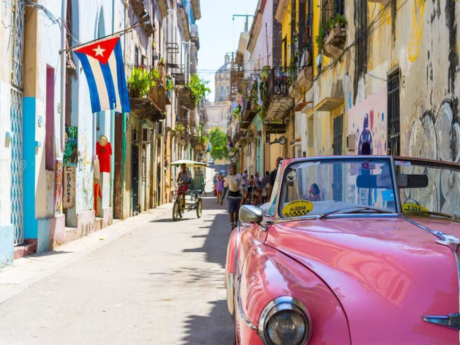 Day 2 - Havana: History, tradition, and Cuban music! (Walking Tour/Panoramic)